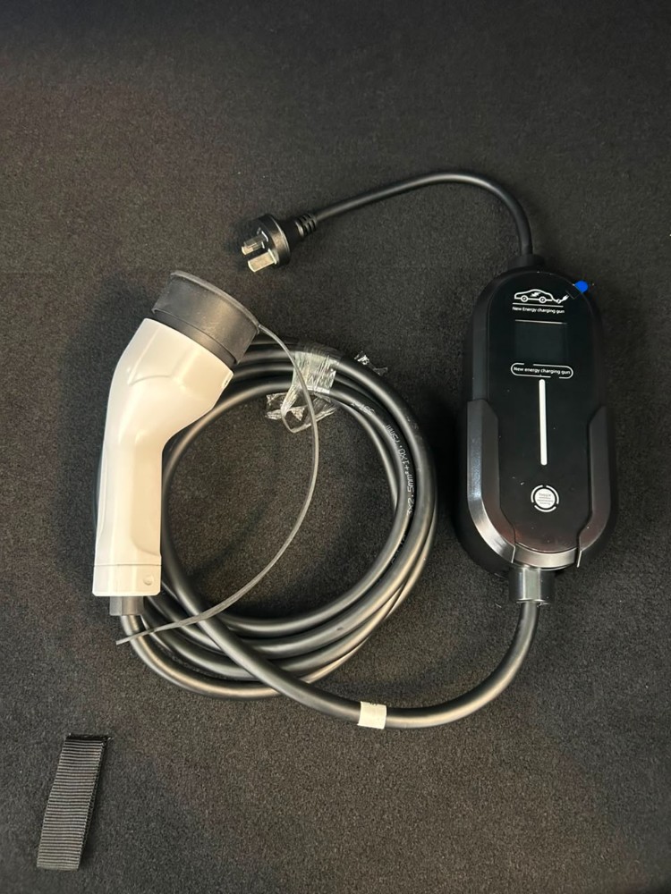 Forthing FRIDAY REEV 5P 1,5 Electrico — foto 6